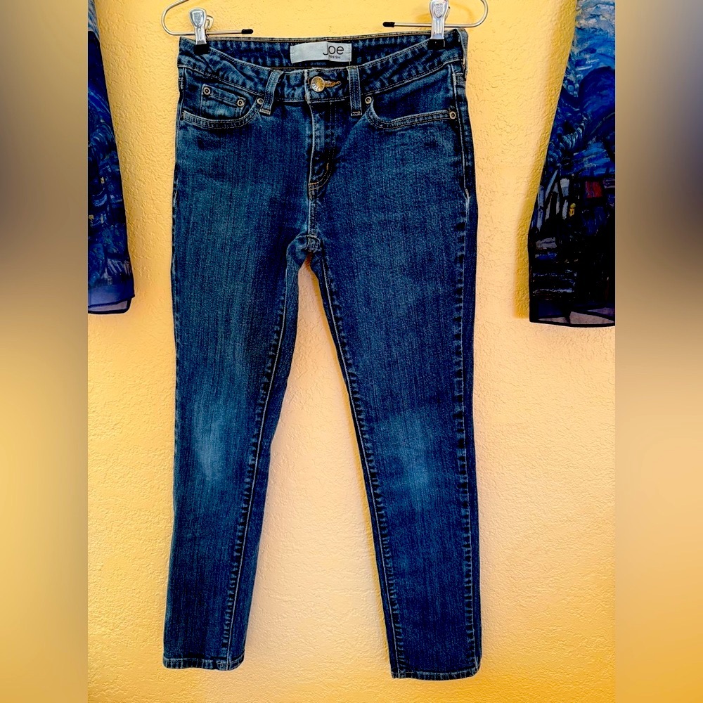 Joe Fresh Slim Coupe Etroite. Size 2.